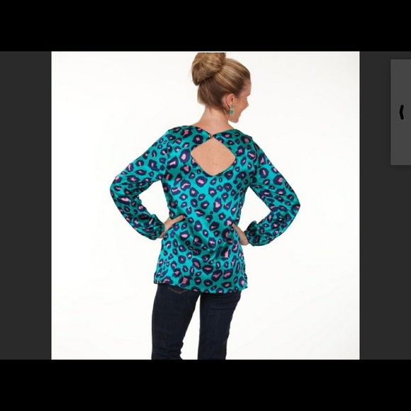 NWT print blouse size small - Picture 5 of 5